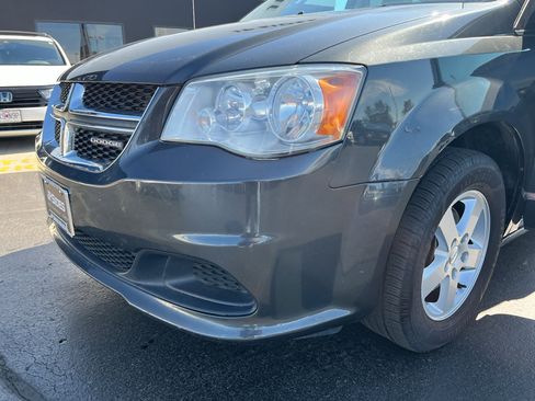 Used 2011 Dodge Grand Caravan Mainstreet w/ PWR Convenience Group image 42