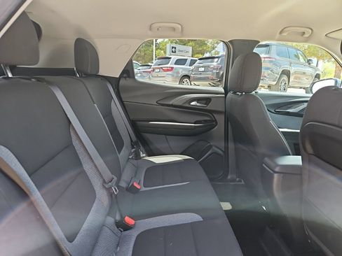 Used 2023 Chevrolet TrailBlazer LT FWD image 26