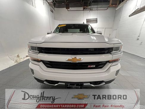 Used 2018 Chevrolet Silverado 1500 LT w/ All Star Edition AWD/4WD image 2
