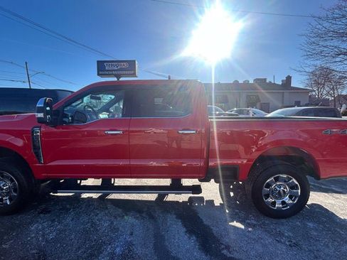 Used 2024 Ford F250 Lariat w/ Chrome Package image 4