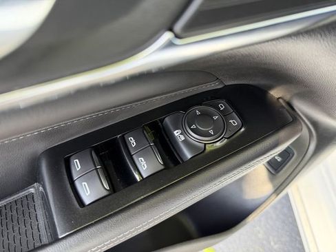 Used 2025 Cadillac CT4 Premium Luxury RWD image 15