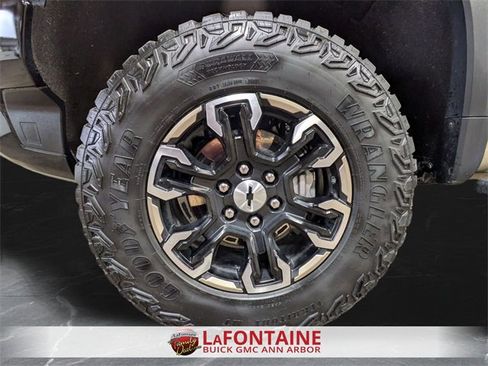 Certified 2023 Chevrolet Silverado 1500 ZR2 w/ Technology Package image 32