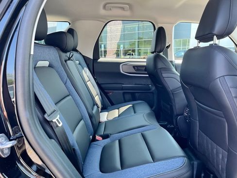 New 2026 Ford Bronco Sport Outer Banks w/ Sasquatch Outer Banks Package AWD/4WD image 8