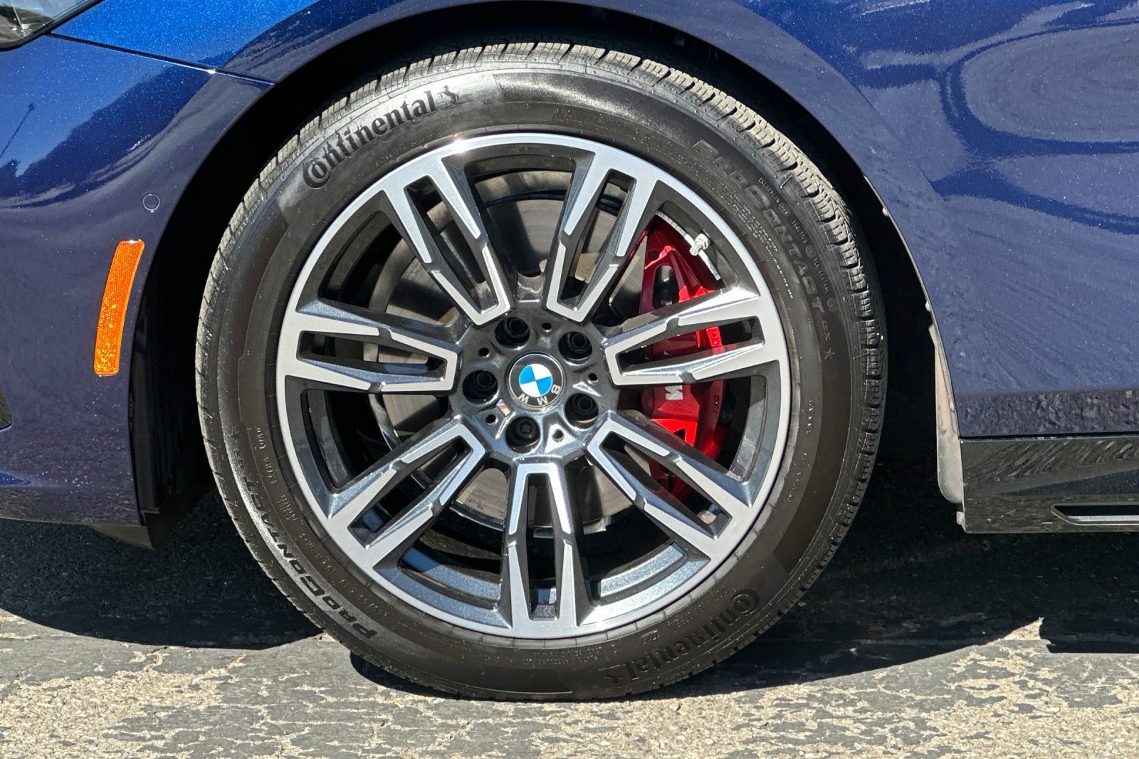 Used 2026 BMW 530i w/ M Sport Package RWD image 38