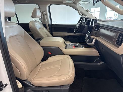 Used 2023 Ford Expedition Max Limited image 27