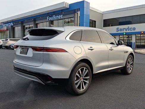 Used 2022 Jaguar F-PACE S image 6