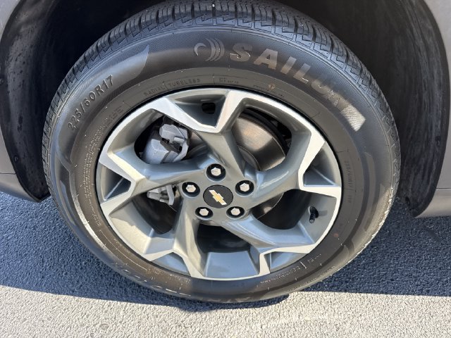 Used 2024 Chevrolet Trax LT FWD image 37