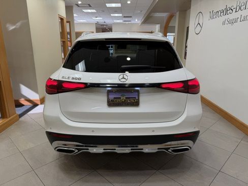 Certified 2025 Mercedes-Benz GLC 300 image 4