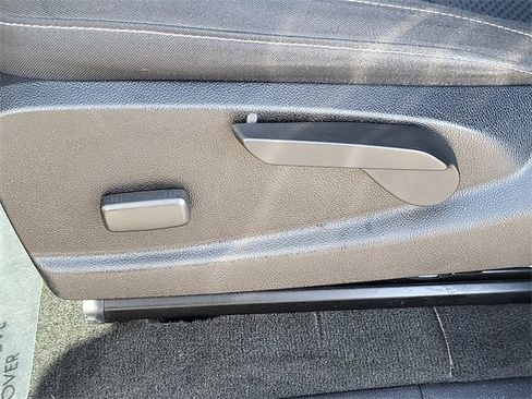 Used 2018 Chevrolet Colorado LT w/ LT Convenience Package image 17