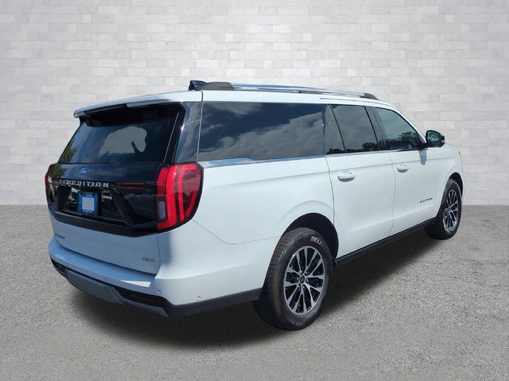 Used 2025 Ford Expedition Max Platinum AWD/4WD image 5