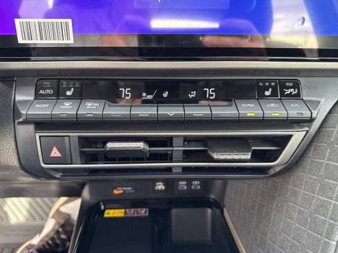 Used 2026 Toyota Camry XLE image 20