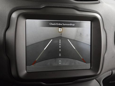 Certified 2023 Jeep Renegade Trailhawk w/ Trailhawk Elite Group image 34