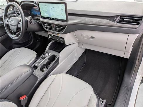 Used 2025 Ford Escape SE w/ PHEV Premium Package image 22