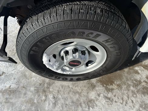 Used 2017 GMC Savana 2500 RWD 2500 135 image 9