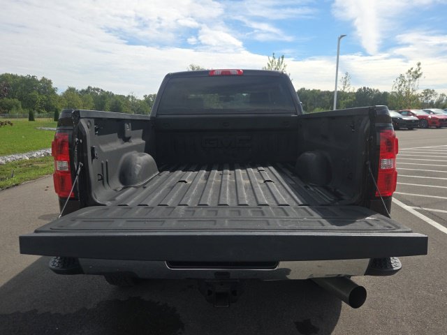 Used 2019 GMC Sierra 2500 SLT w/ Duramax Plus Package AWD/4WD image 9