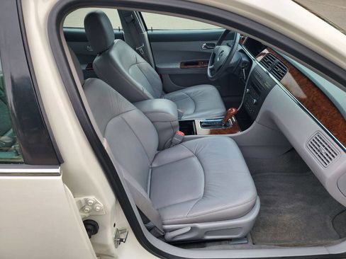 Used 2005 Buick LaCrosse CXS image 11