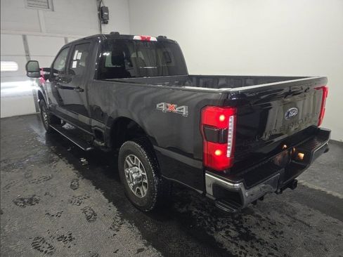 Used 2024 Ford F350 Lariat image 2