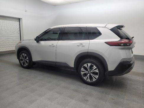 Used 2021 Nissan Rogue SV AWD/4WD image 3