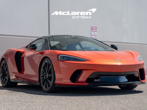 Used 2023 McLaren GT RWD image 9