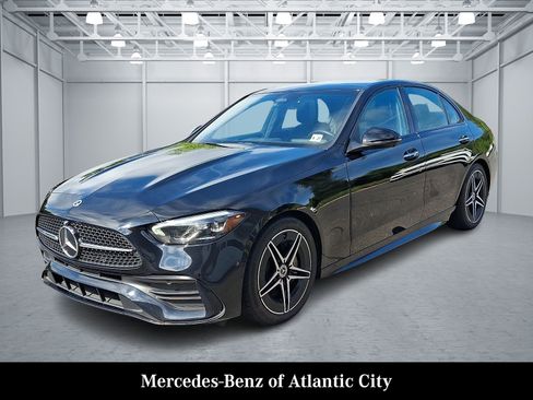 Used 2022 Mercedes-Benz C 300 4MATIC Sedan image 3
