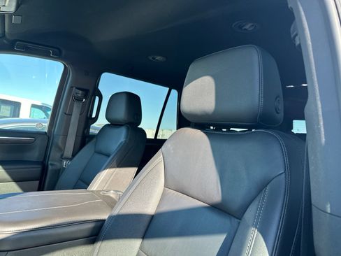 Used 2025 Chevrolet Tahoe Z71 AWD/4WD image 5