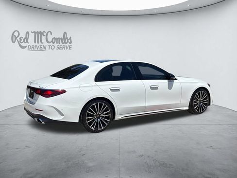 Used 2025 Mercedes-Benz E 350 4MATIC Sedan image 5