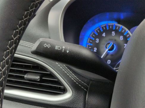 Certified 2023 Chrysler Pacifica Touring-L w/ S Appearance Package image 27