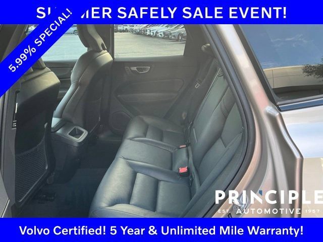 Certified 2024 Volvo XC60 B5 Plus w/ Protection Package Premier AWD/4WD image 27