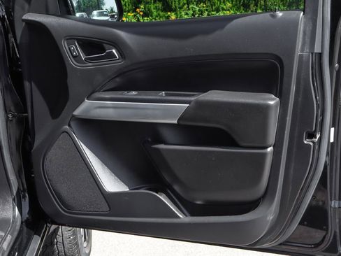 Used 2020 Chevrolet Colorado LT w/ Colorado RST Special Edition image 48