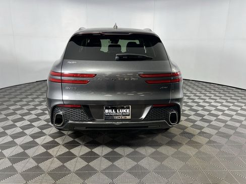 Used 2022 Genesis GV70 2.5T w/ Advanced Package image 7