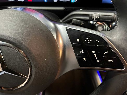 Used 2025 Mercedes-Benz GLA 250 4MATIC image 25