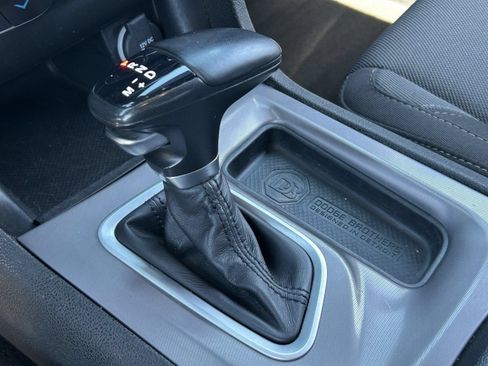 Used 2022 Dodge Charger SXT w/ Driver Convenience Group RWD image 34