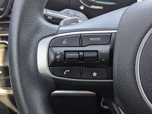 Used 2025 Kia Sportage LX image 26