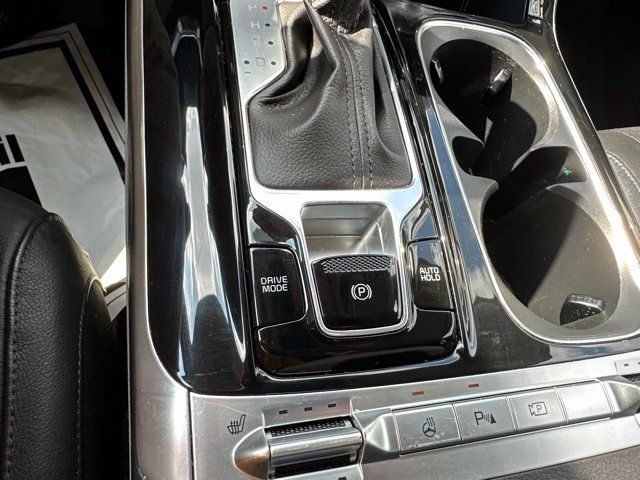 Certified 2024 Kia Carnival SX Prestige FWD image 11