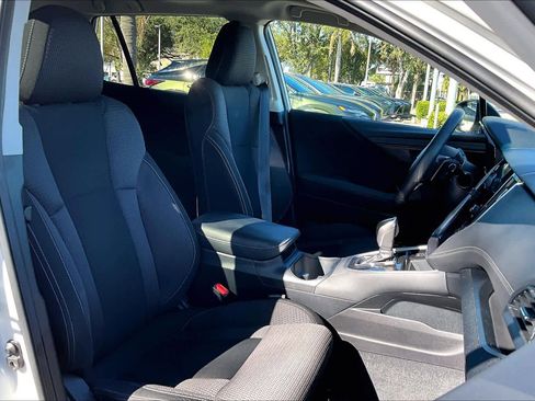 Used 2022 Subaru Outback Premium image 9