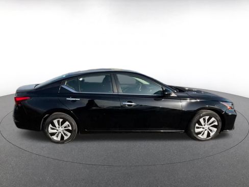 Used 2023 Nissan Altima 2.5 S FWD image 16