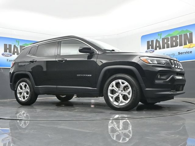 Used 2024 Jeep Compass Latitude AWD/4WD image 23