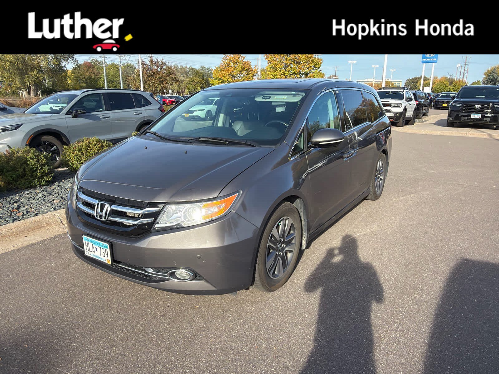 Used 2015 Honda Odyssey Touring image 1