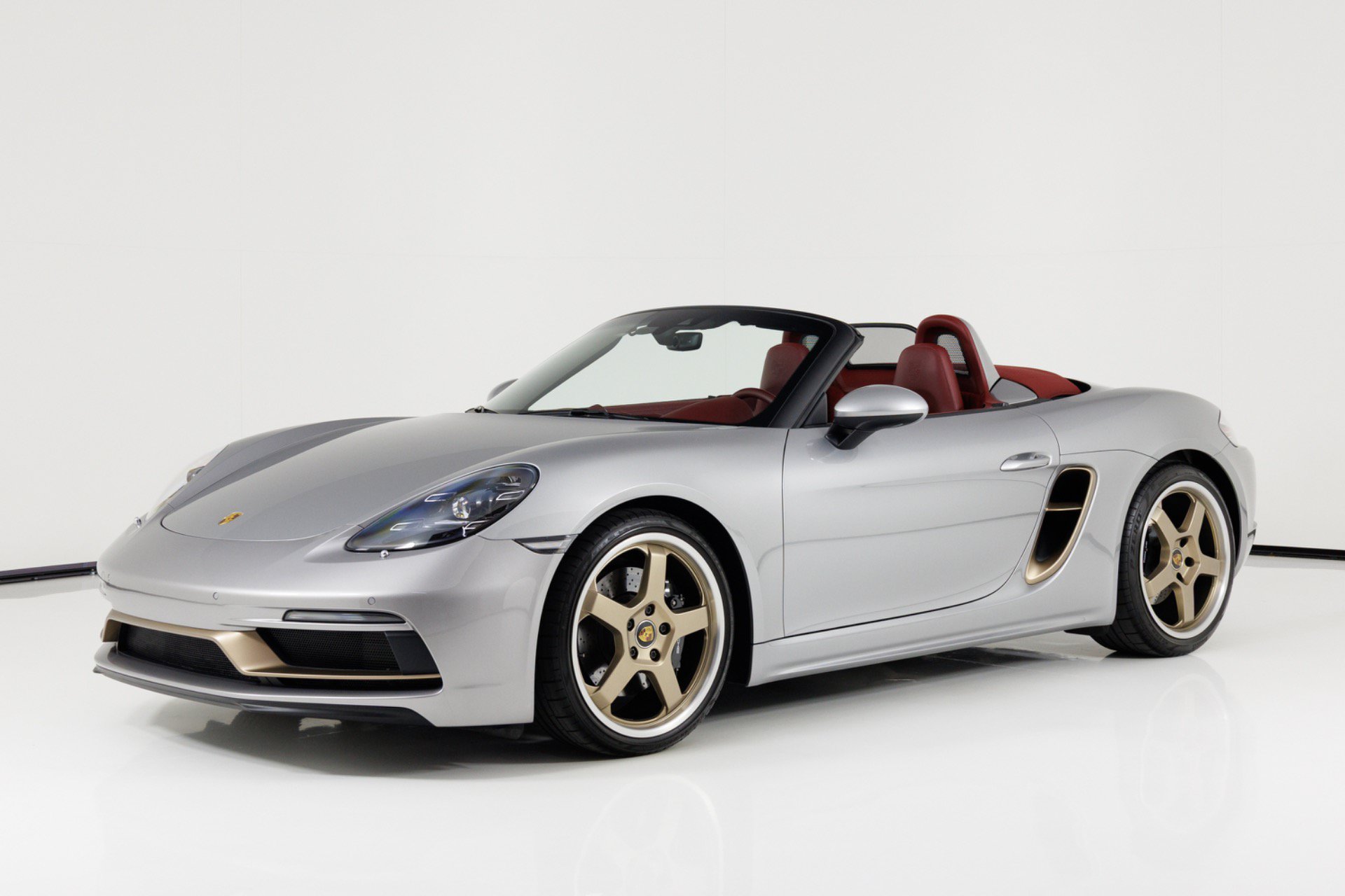 Used 2021 Porsche 718 Boxster RWD image 8