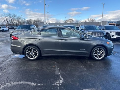 Used 2019 Ford Fusion Titanium image 6