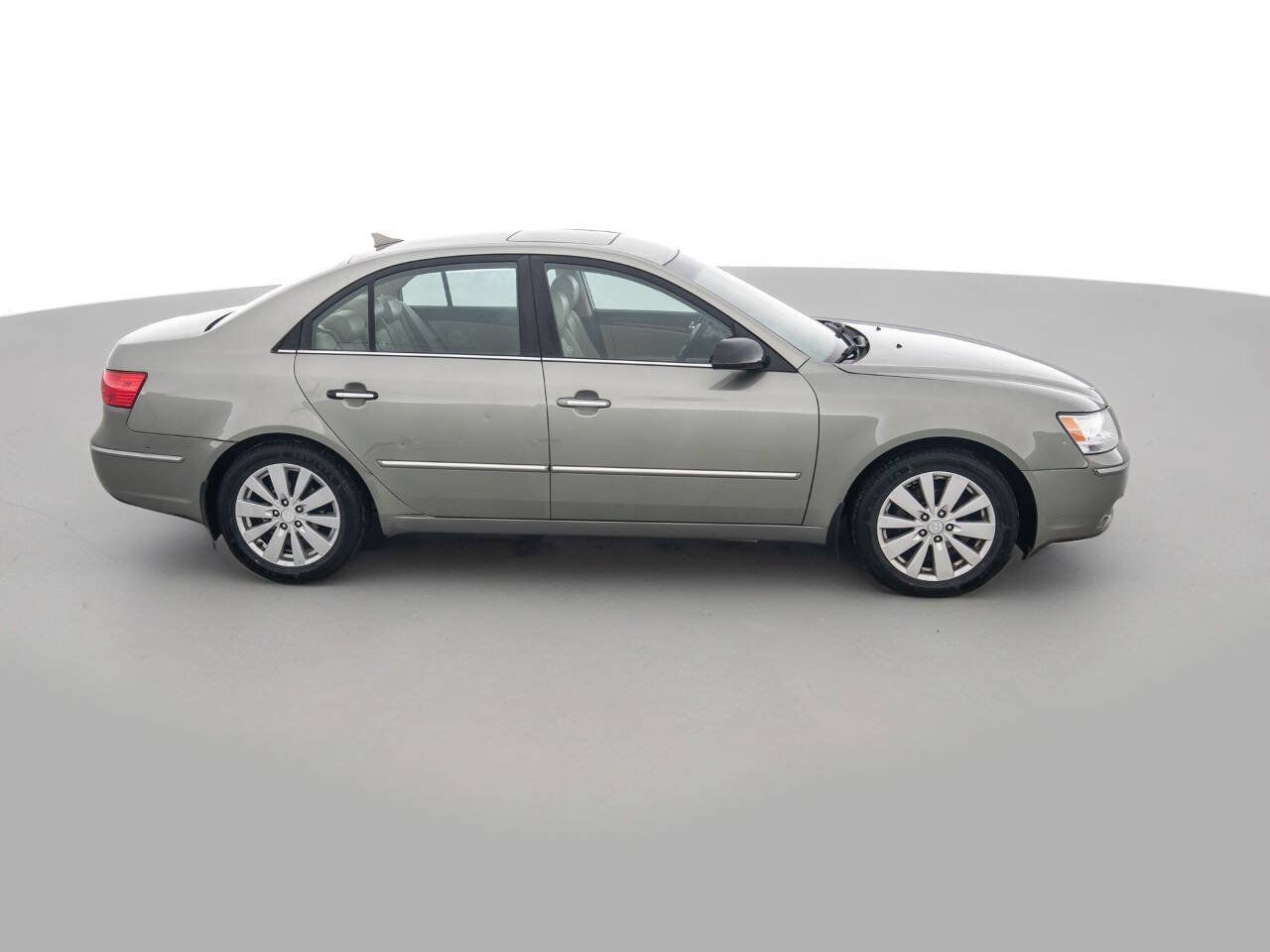 Used 2010 Hyundai Sonata Limited FWD image 4