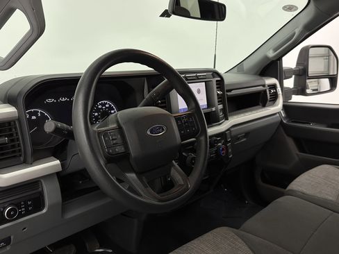 Used 2023 Ford F250 XLT w/ Snow Plow Prep Package image 8