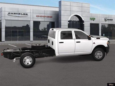 New 2024 RAM 3500 Tradesman w/ Safety Group AWD/4WD image 15