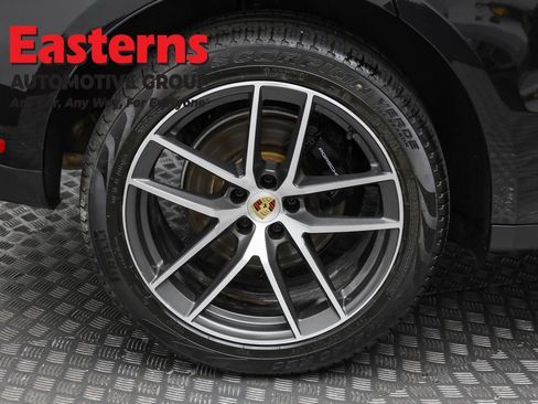 Used 2024 Porsche Macan image 32