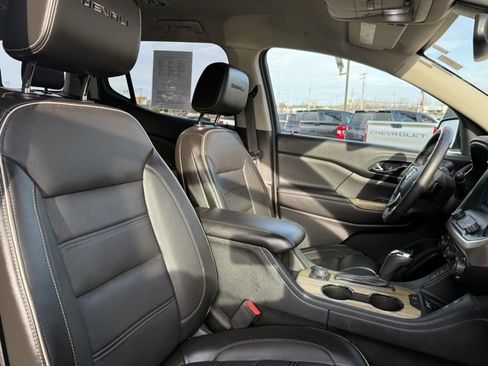 Used 2018 GMC Acadia Denali image 29