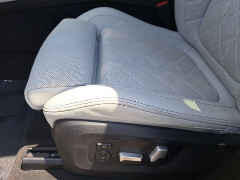 Used 2025 BMW X5 sDrive40i w/ Parking Assistance Package RWD image 24