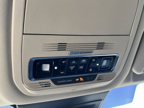 New 2025 Lincoln Nautilus Premier w/ Equipment Group 102A image 28