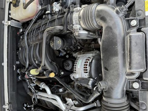 Used 2022 Jeep Wrangler Unlimited Sport image 29