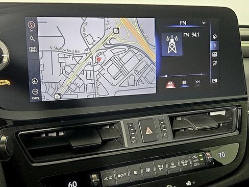 Certified 2022 Lexus ES 300h F Sport image 19