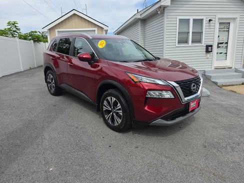 Used 2023 Nissan Rogue SV w/ SV Premium B Package AWD/4WD image 2